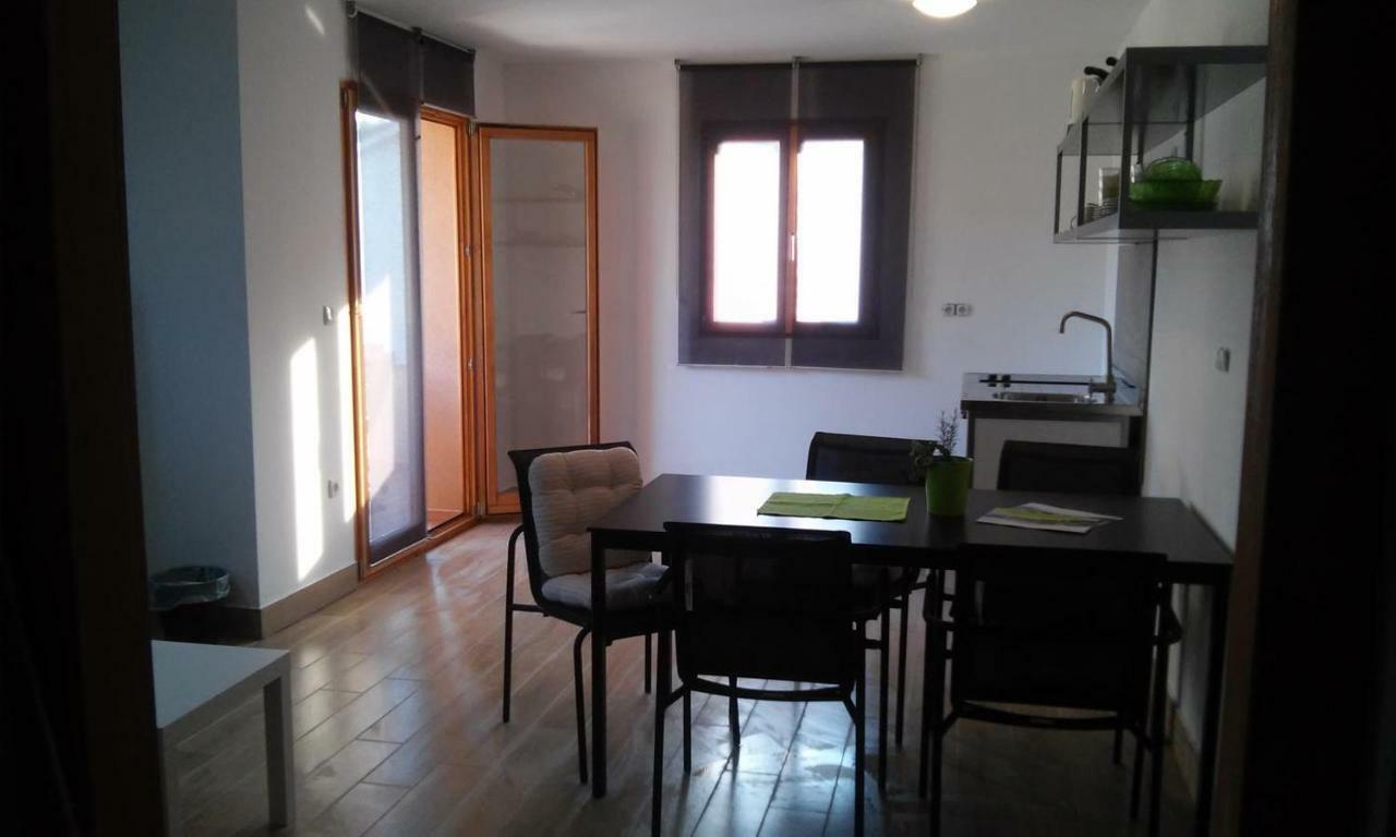 דירות Novigrad Istria Delfin מראה חיצוני תמונה