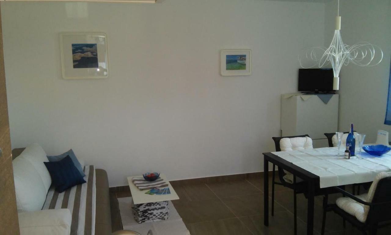 דירות Novigrad Istria Delfin מראה חיצוני תמונה
